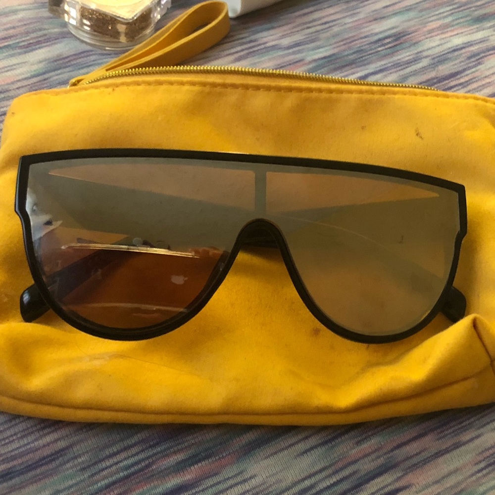 Sunglasses 😎